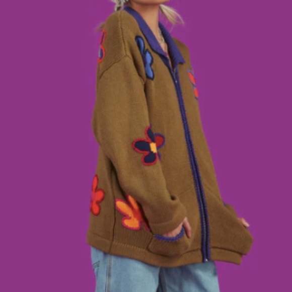 UNIF Sweaters - FLOWER CARDIGAN